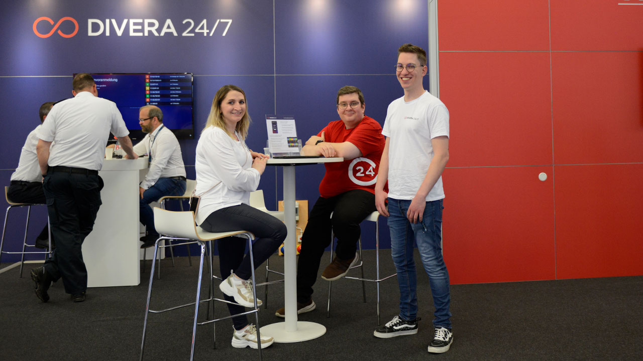 DIVERA 24/7 stellt auch 2026 auf der Fachmesse Interschutz in Hannover aus